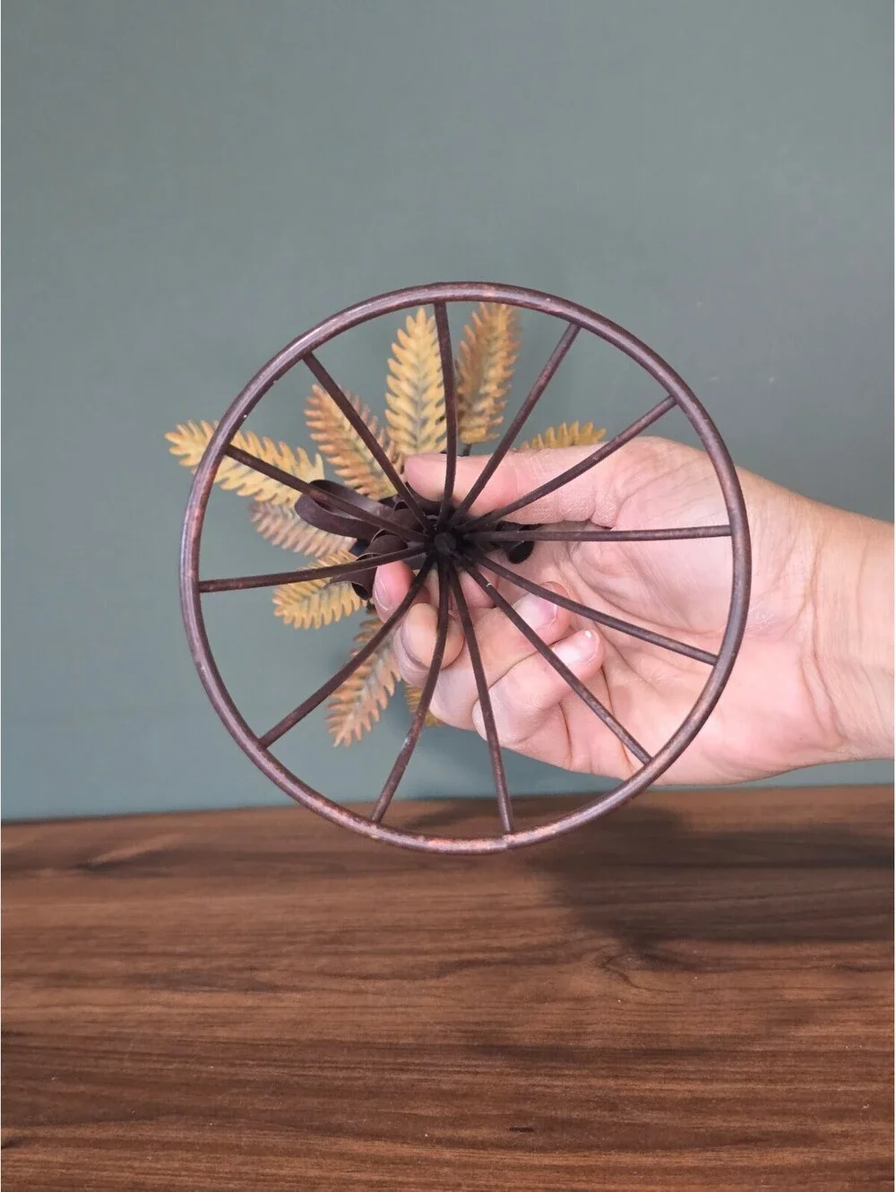 Vintage Metal Wheat Sheaf Candle Holder Hollywood Regency Pillar Stand